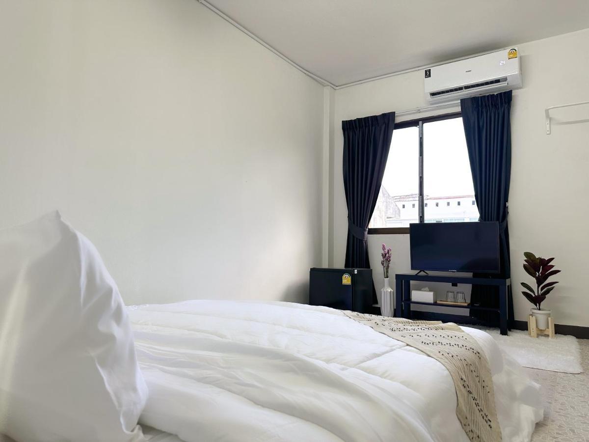 Montana Hotel & Hostel Phuket Karon Zewnętrze zdjęcie