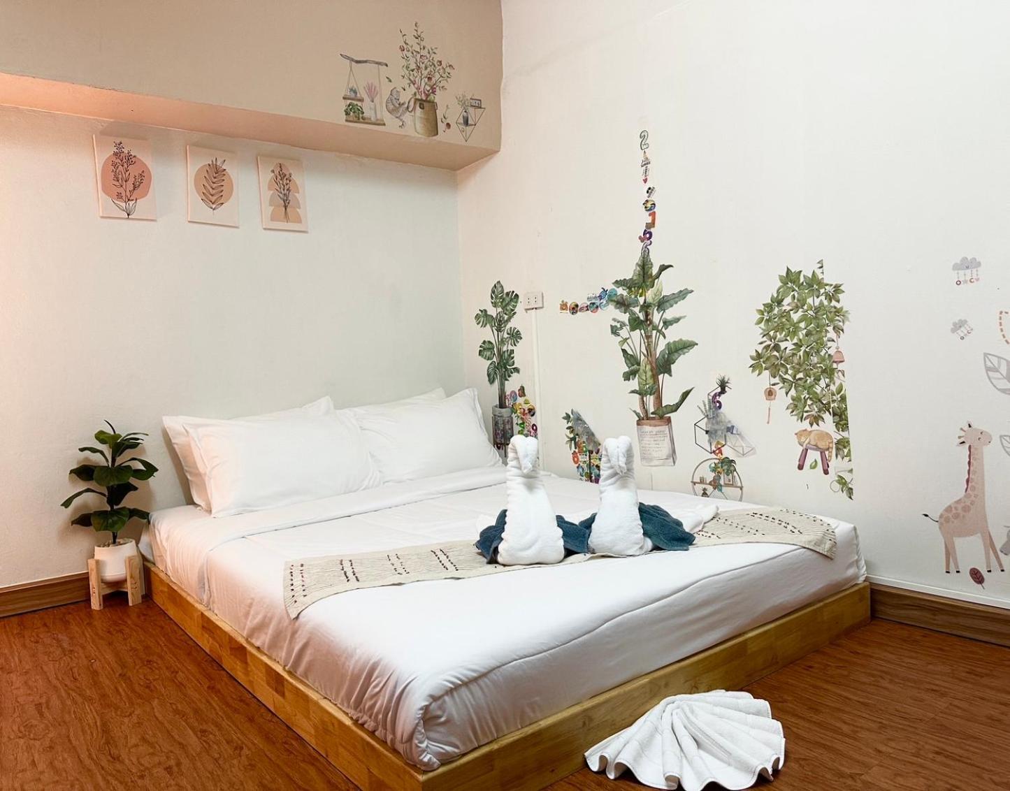 Montana Hotel & Hostel Phuket Karon Zewnętrze zdjęcie