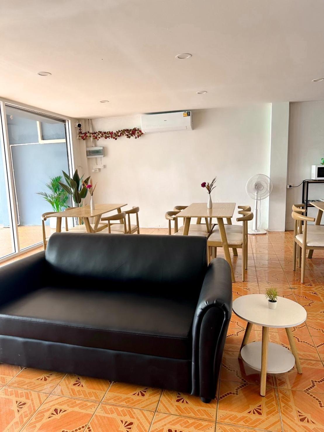 Montana Hotel & Hostel Phuket Karon Zewnętrze zdjęcie