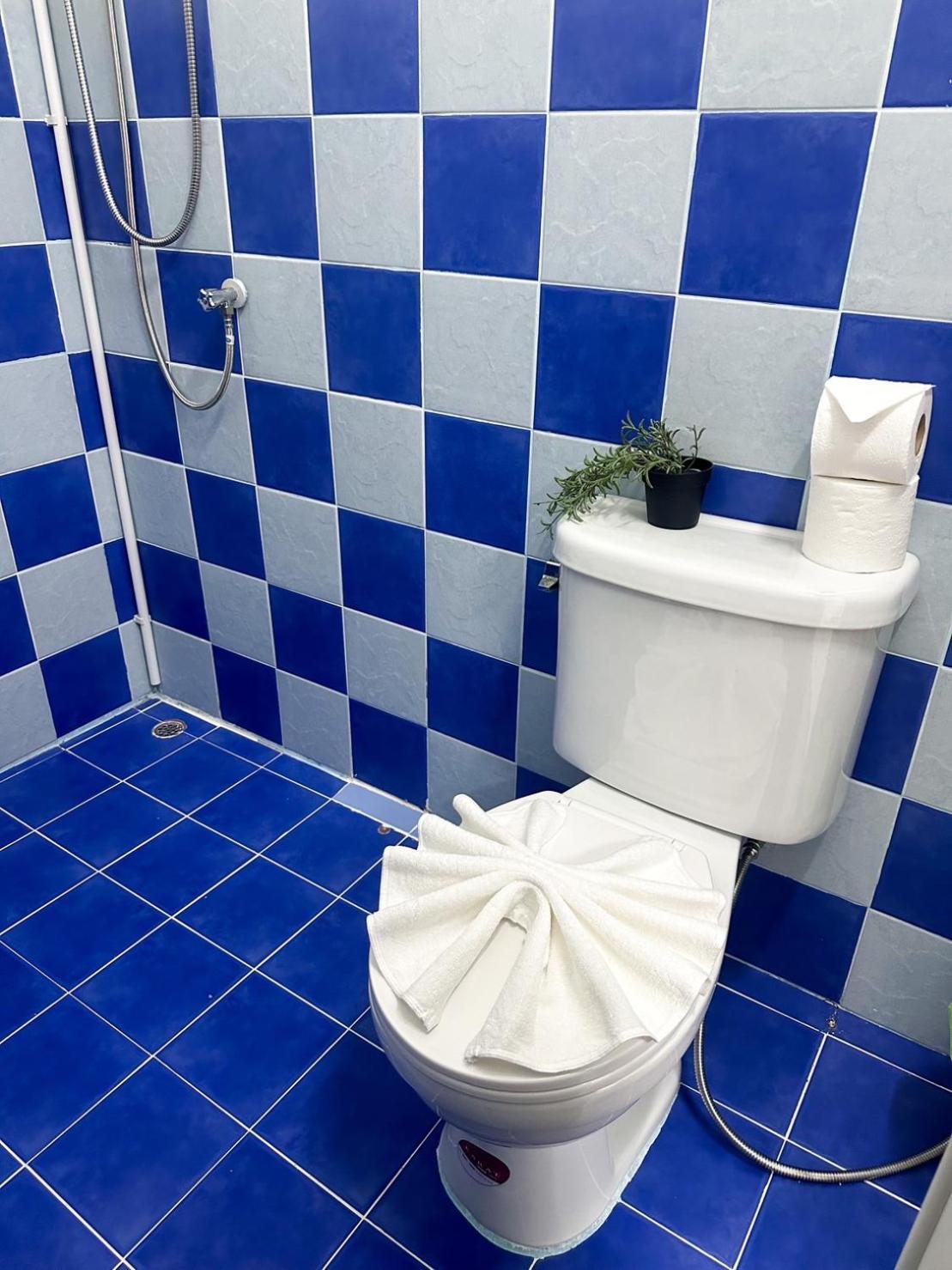 Montana Hotel & Hostel Phuket Karon Zewnętrze zdjęcie