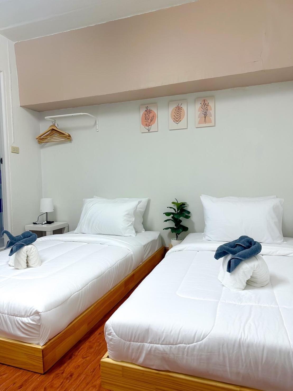 Montana Hotel & Hostel Phuket Karon Zewnętrze zdjęcie