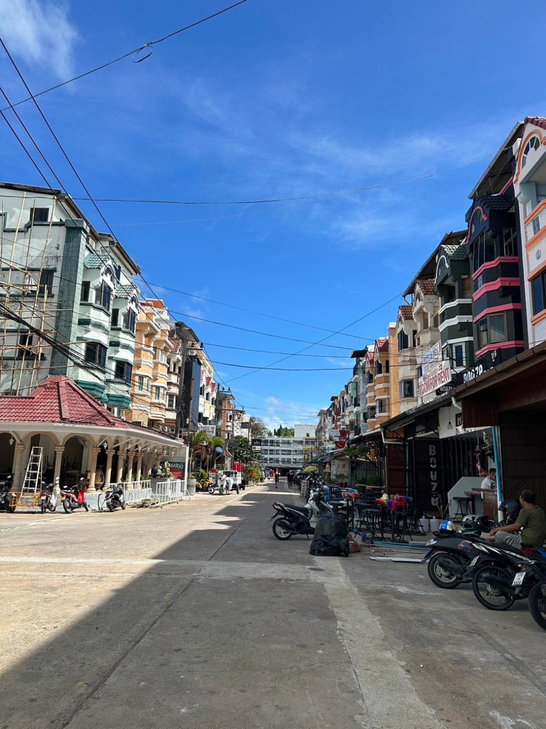 Montana Hotel & Hostel Phuket Karon Zewnętrze zdjęcie