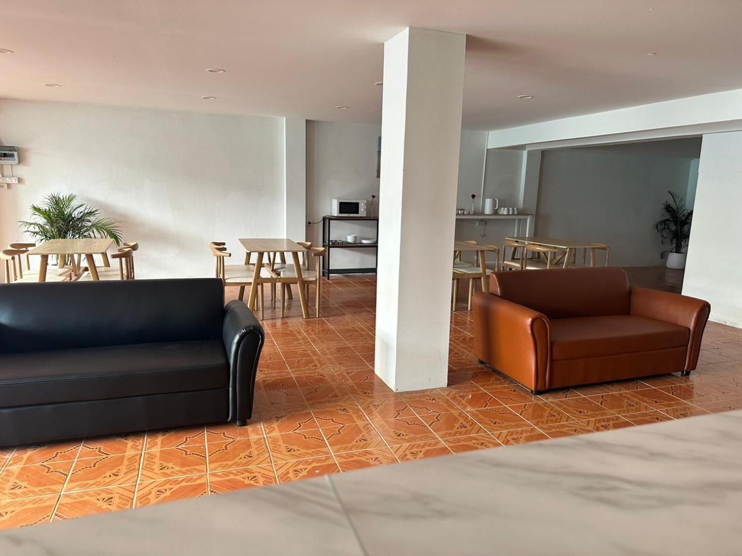 Montana Hotel & Hostel Phuket Karon Zewnętrze zdjęcie