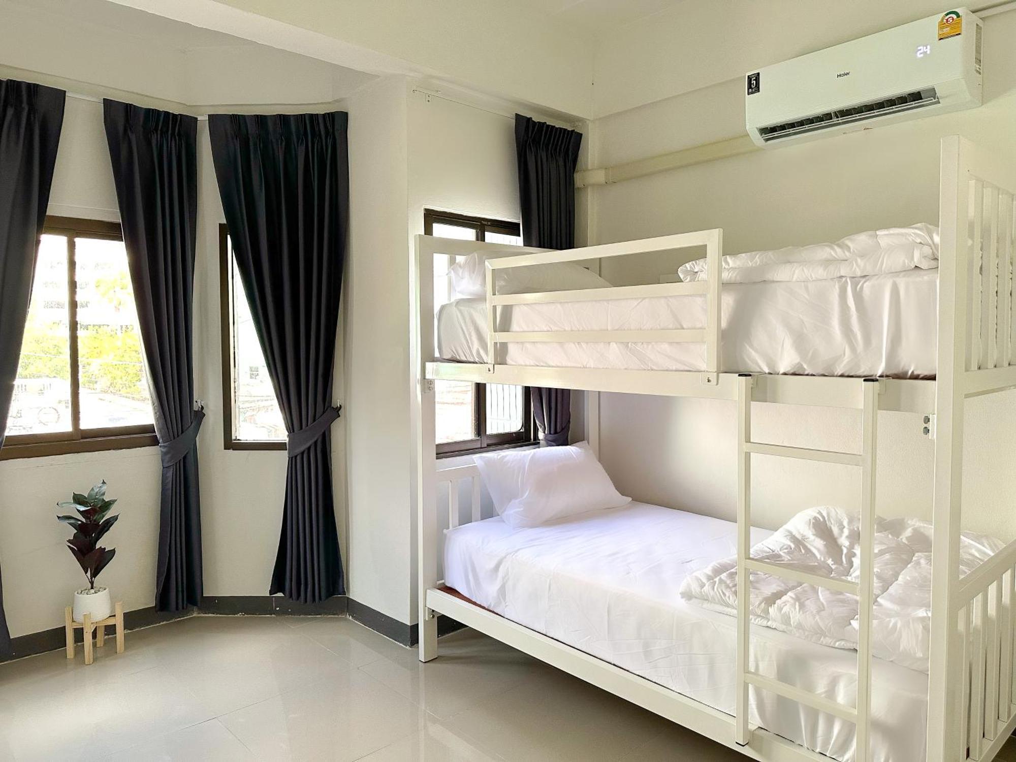 Montana Hotel & Hostel Phuket Karon Zewnętrze zdjęcie